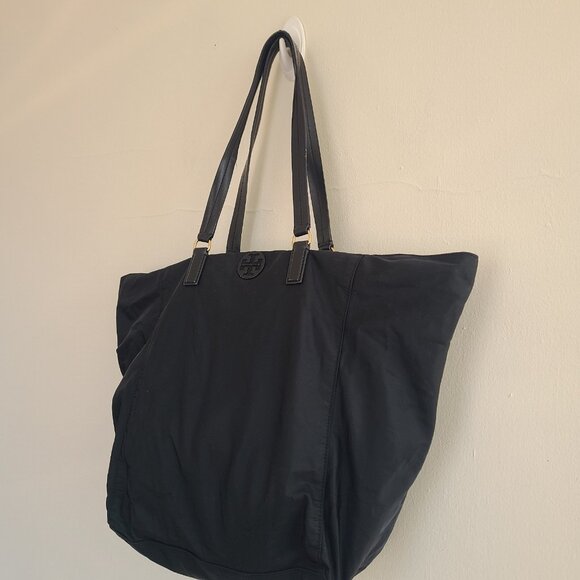 Tory Burch Tilda Nylon Shoulder Tote Bag Black - Picture 9 of 12